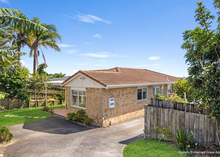  at 2/390 Richardson Road, Mount Roskill, Auckland City, Auckland