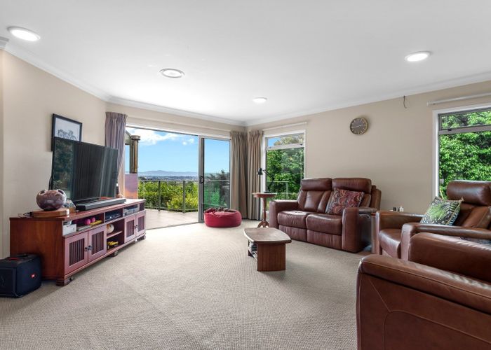  at 28 Roger Guy Place, Welcome Bay, Tauranga