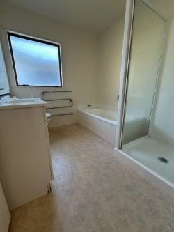  at 31 Copplestone Place, New Lynn, Waitakere City, Auckland