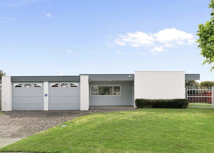  at 19 Glengowan Place, Conifer Grove, Takanini