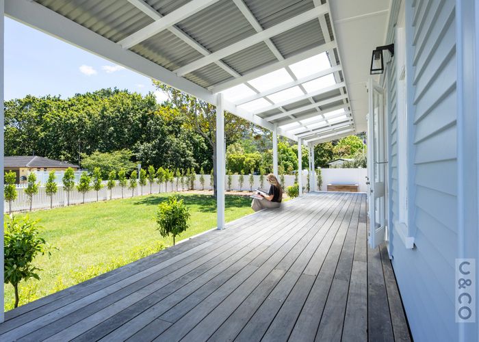  at 5 Cobblers Lane, Riverhead, Riverhead