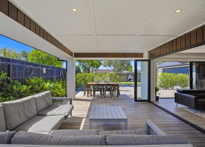  at 138 Gloucester Road, Mount Maunganui, Tauranga, Bay Of Plenty