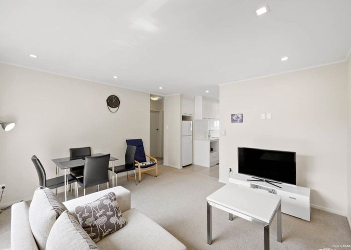  at 2/30 Don Croot Street, Morningside, Auckland City, Auckland