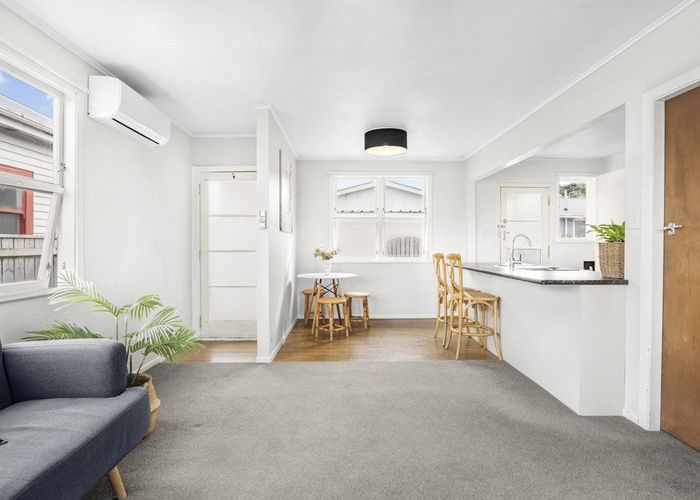  at 2/107 Cuba Street, Petone, Lower Hutt