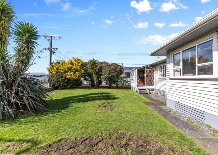  at 11 Truby King Street, Merrilands, New Plymouth