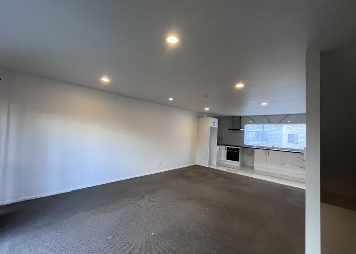  at 18/1C Briar  Way, New Lynn, Waitakere City, Auckland