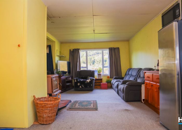  at 44 Oxford Street, Taylorville, Greymouth