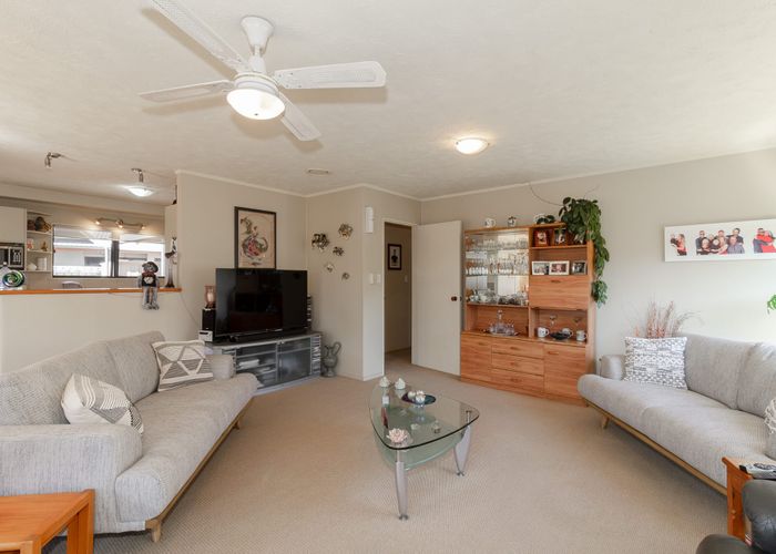  at 30 Perry Crescent, Greenmeadows, Napier