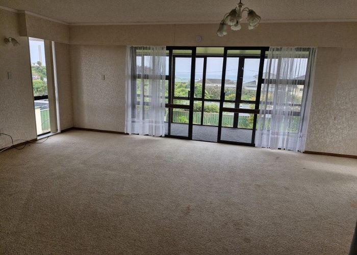  at 6 Carver Place, Lynmouth, New Plymouth