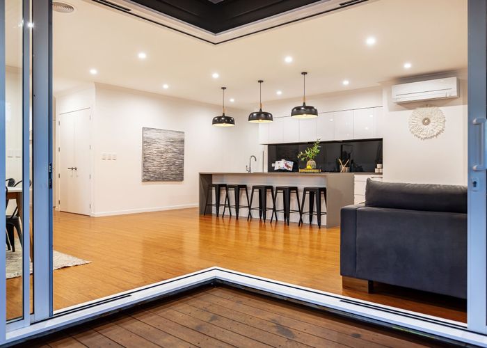  at 32 Pacific View, Whitby, Porirua, Wellington