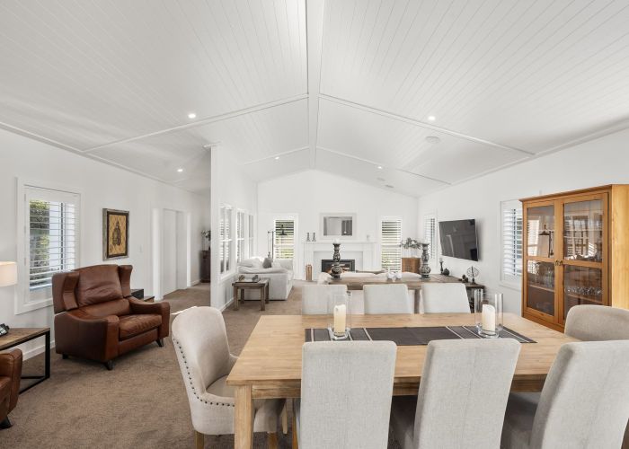  at 2/21 Highland Drive, Acacia Bay, Taupo, Waikato