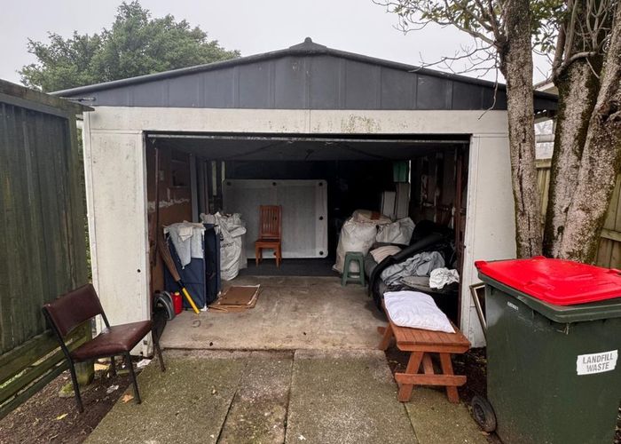  at 1 Te Kanawa Crescent, Henderson, Waitakere City, Auckland