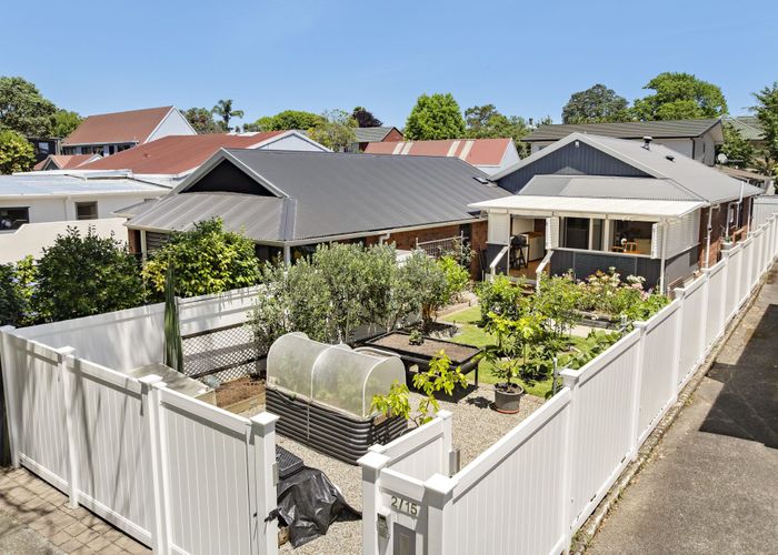  at 2/15 Cornwall Park Avenue, Epsom, Auckland City, Auckland