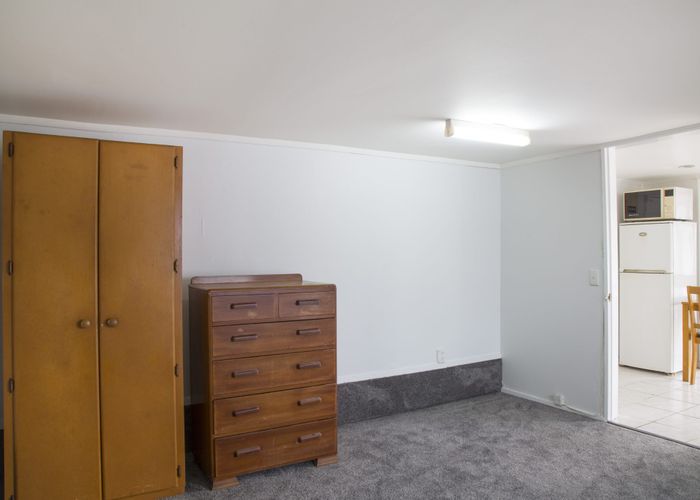  at 10 Juniper road, Sunnynook, North Shore City, Auckland