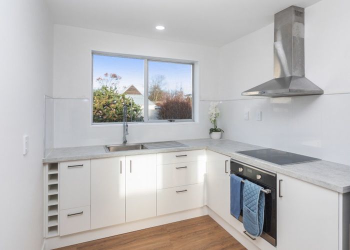  at 2/136 Wainoni Road, Avondale, Christchurch