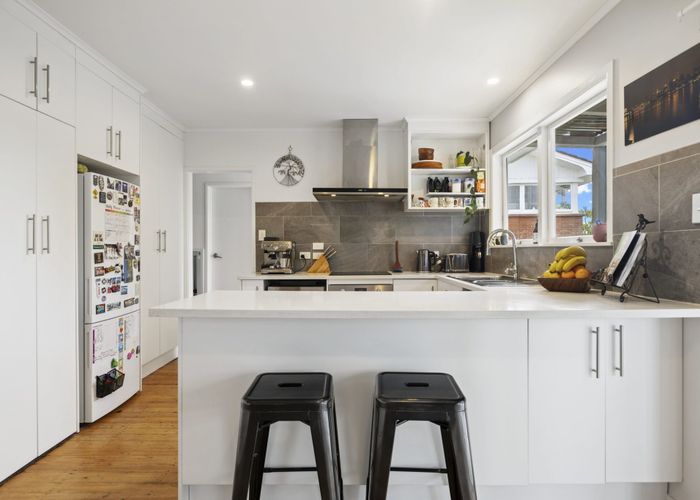  at 27 Riverhills Avenue, Pakuranga Heights, Auckland