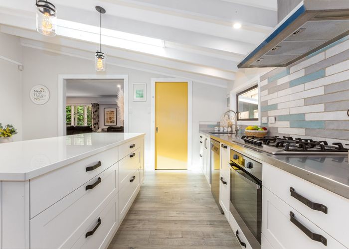  at 38 Jocelyn Crescent, Pinehaven, Upper Hutt