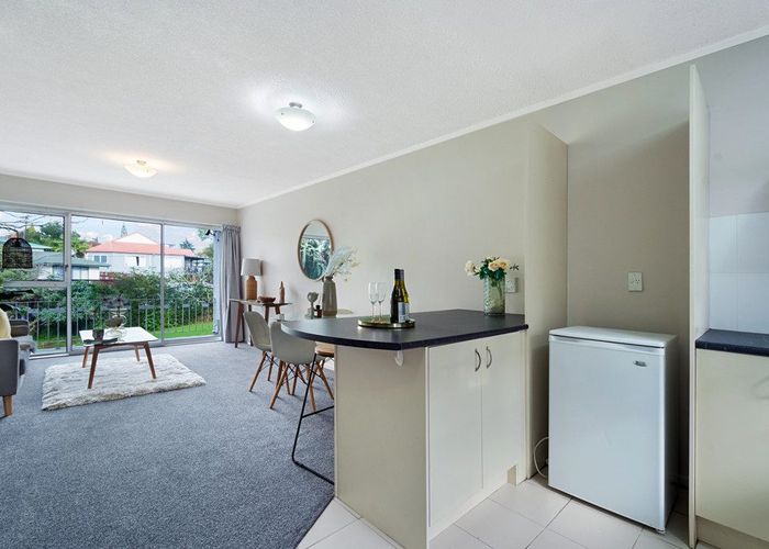  at 2/26 Kohekohe Street, New Lynn, Waitakere City, Auckland