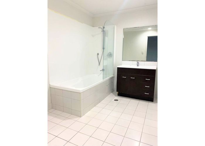  at 2M/21 Virginia Avenue East, Eden Terrace, Auckland City, Auckland