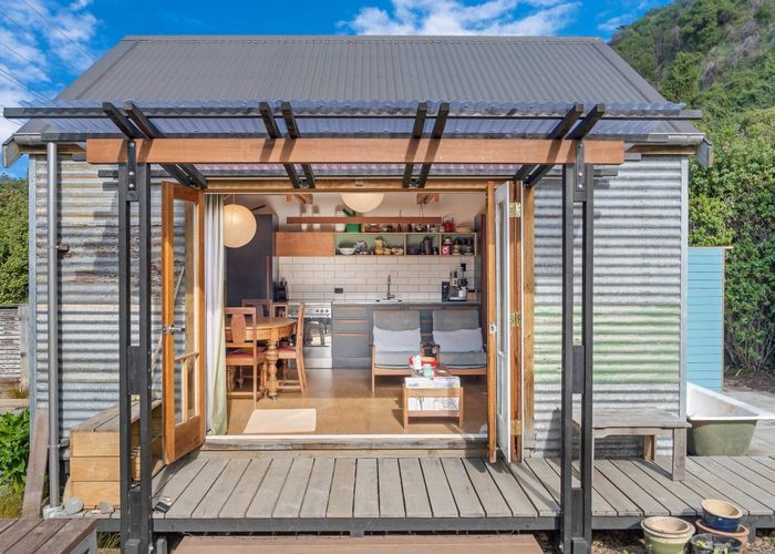  at 30 Moody Street, Gore Bay, Cheviot