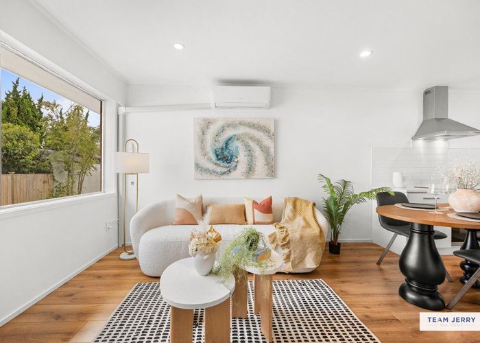  at 2/14 Campbell Road, One Tree Hill, Auckland City, Auckland