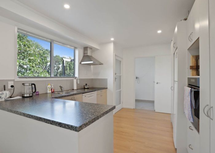  at 16 Kemp Road, Massey, Waitakere City, Auckland