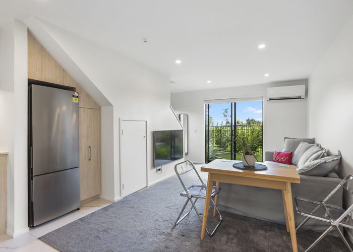  at 7/87 Taikata Road, Te Atatu Peninsula, Auckland