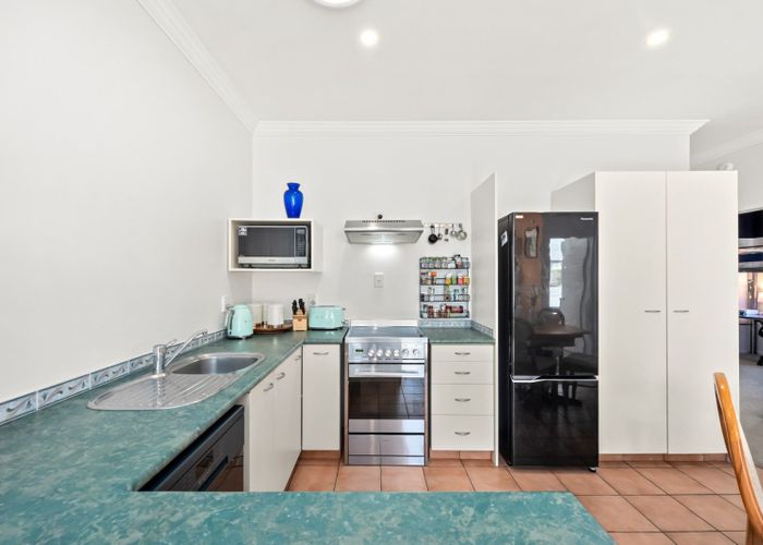  at 2/402 Cambridge Terrace, Naenae, Lower Hutt, Wellington