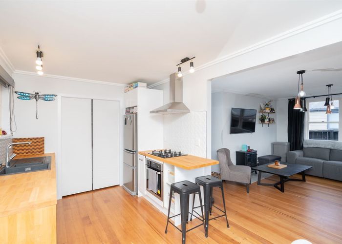  at 11 Willis Street, Bader, Hamilton