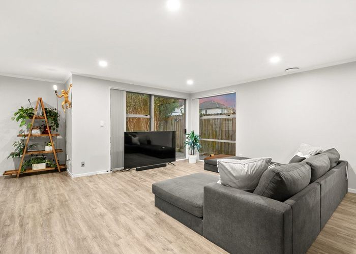  at 6 Phar Lap Crescent, Takanini, Papakura, Auckland