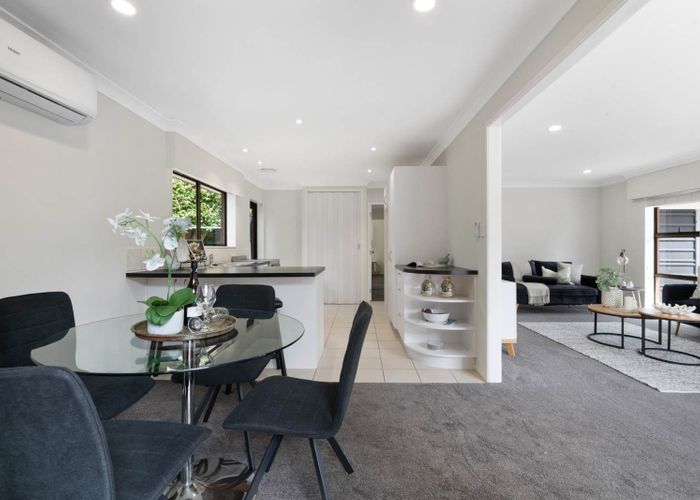  at 2/22 Beaumaris Way, Conifer Grove, Papakura, Auckland