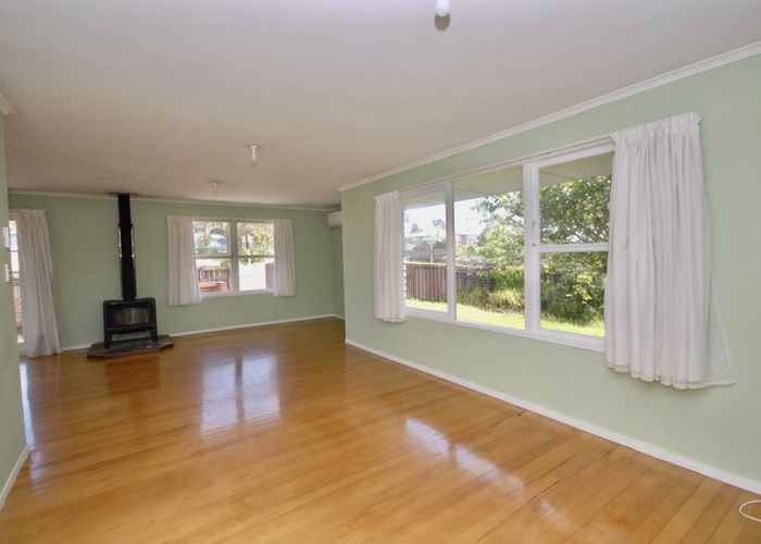  at 2 Linwood Avenue, Forrest Hill, Auckland
