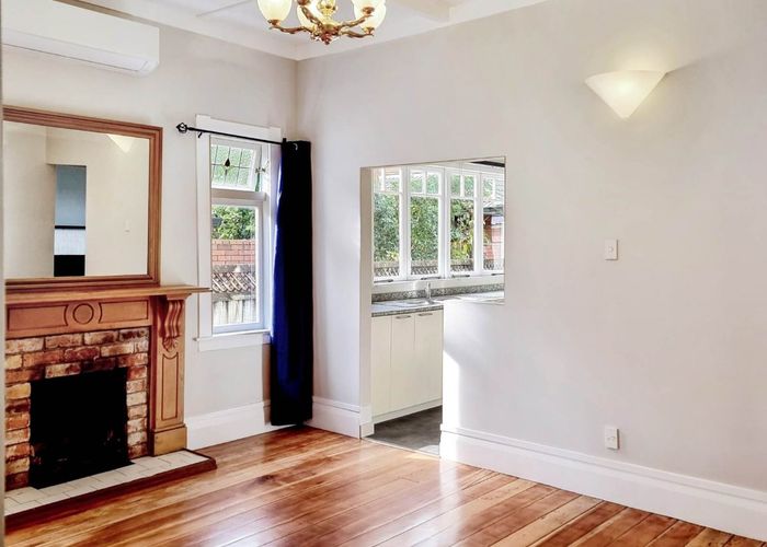  at 18 Karetu Road, Greenlane, Auckland City, Auckland