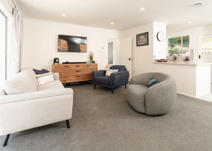  at 19D Mahoe Street, Tawa, Wellington