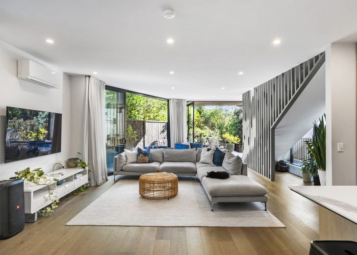  at 8/136 Taylors Road, Mount Albert, Auckland