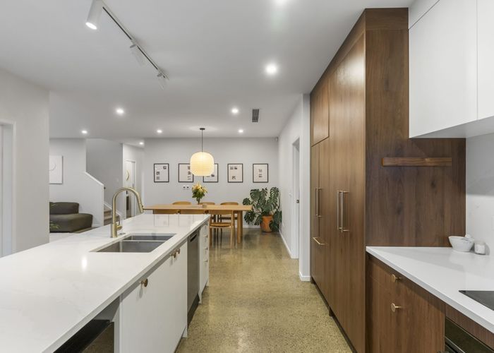  at 35 Sullivan Avenue, Mangere Bridge, Auckland
