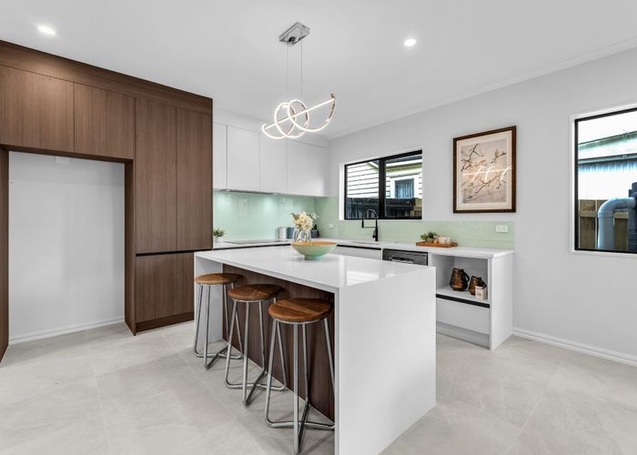  at Lot 2, 76 Ennis Avenue, Pakuranga Heights, Manukau City, Auckland