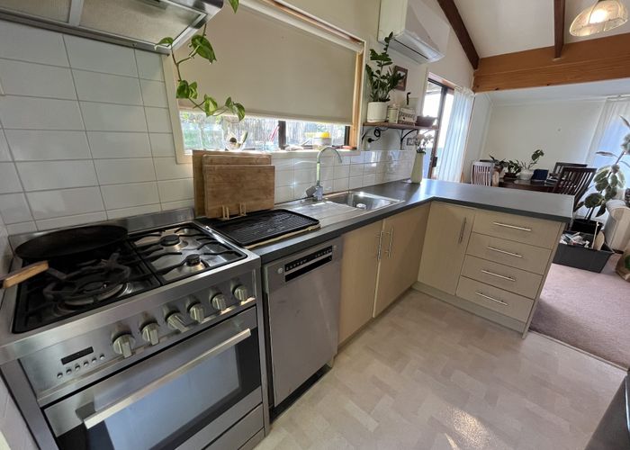  at 13A Randal Place, Glenfield, North Shore City, Auckland