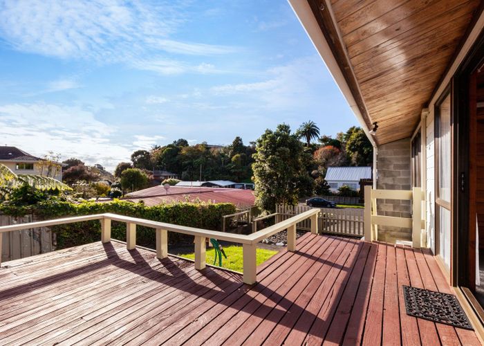  at 2/14 Ambury Place, Merrilands, New Plymouth