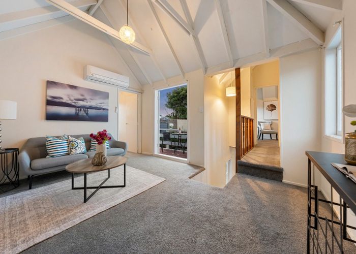 at 2/28 Tranmere Road, Sandringham, Auckland