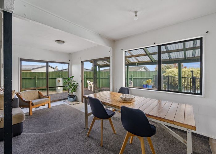  at 33 Duckworth Crescent, Greenmeadows, Napier