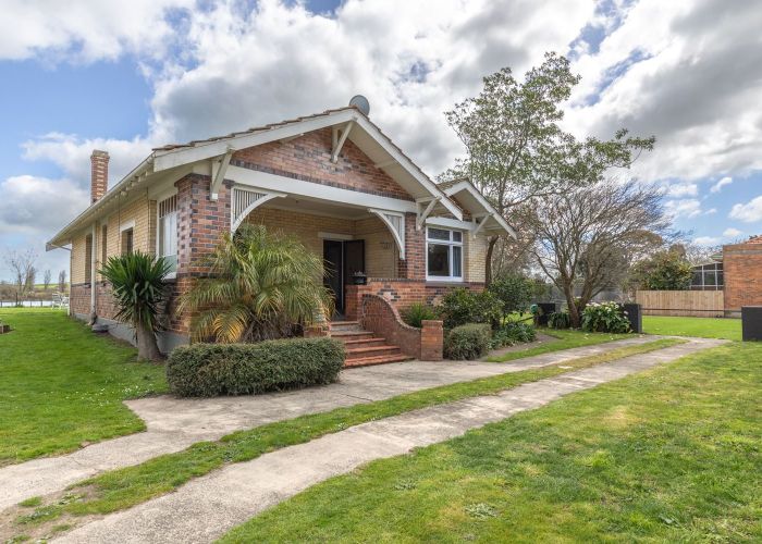  at 122 Great South Road, Huntly