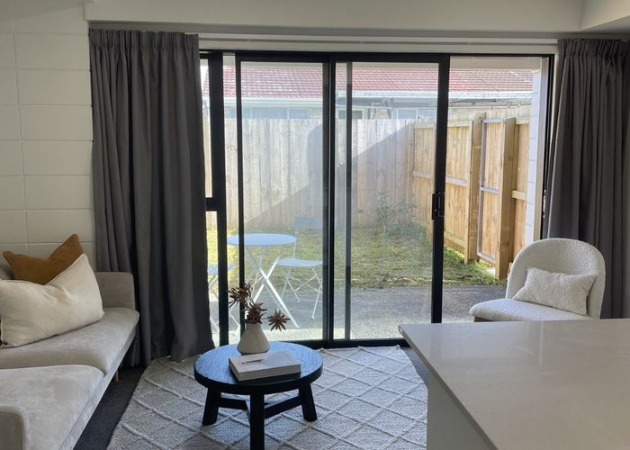  at 10/129 St George Street, Papatoetoe, Manukau City, Auckland