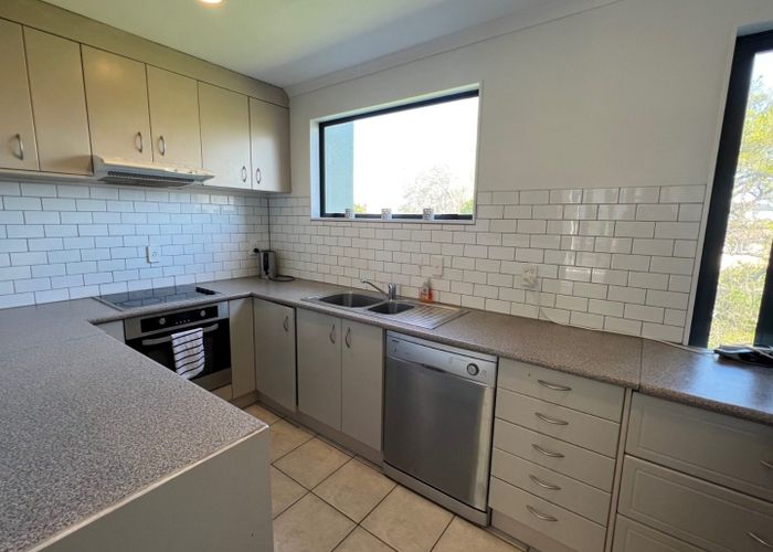  at 4/266 Shirley Road, Papatoetoe, Auckland