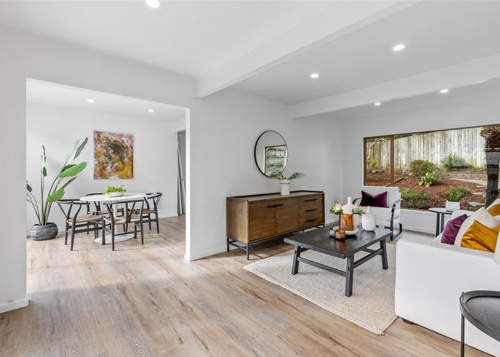  at 2/867 Beach Road, Waiake, North Shore City, Auckland