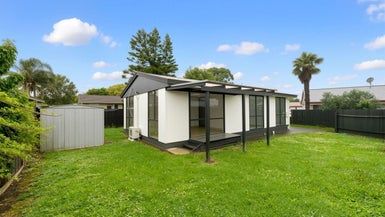  at 2/16 Cameron Place, Ranui, Auckland