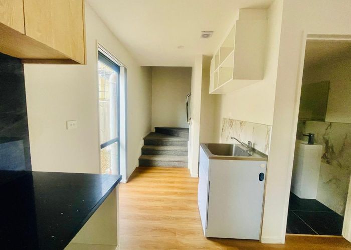  at 10D Benton Place, Manurewa, Manukau City, Auckland
