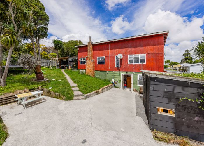  at 156 Rathgar Road, Henderson, Waitakere City, Auckland