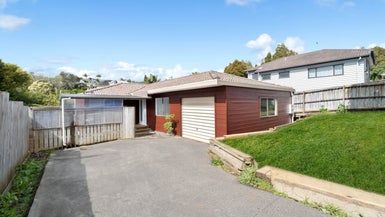  at 2/57 Moore Street, Hillcrest, Auckland