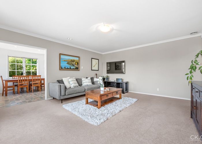  at 14 Chichester Drive, Pinehaven, Upper Hutt